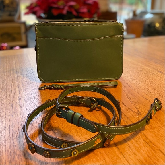 Coach 1941 Soho Crossbody Clutch 22037 Tea Rose Glovetanned Leather, Turquoise - Picture 3 of 7